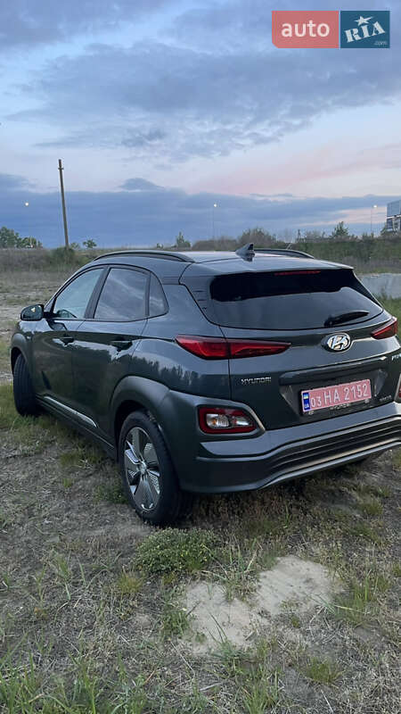 Внедорожник / Кроссовер Hyundai Kona 2019 в Сарнах