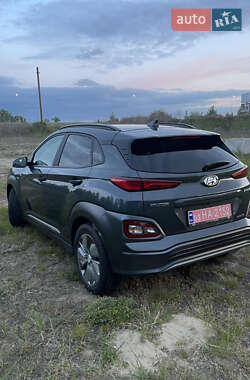 Позашляховик / Кросовер Hyundai Kona 2019 в 