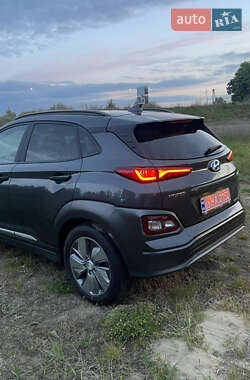 Позашляховик / Кросовер Hyundai Kona 2019 в 
