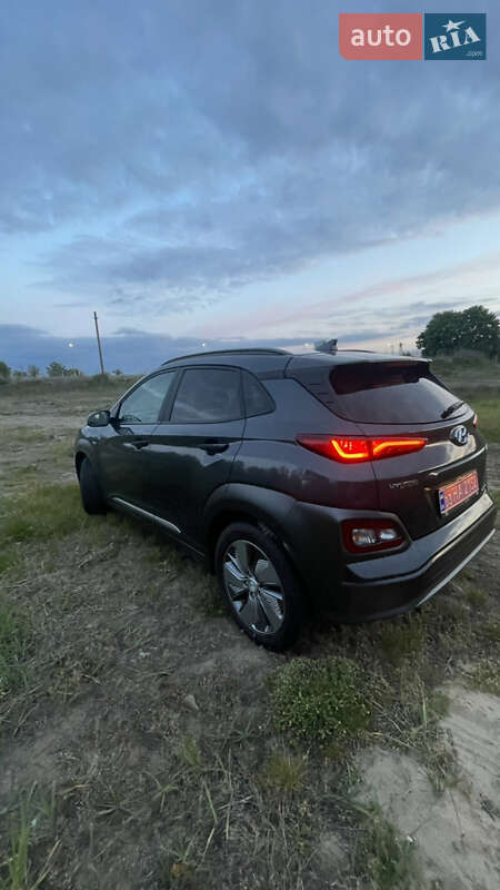 Внедорожник / Кроссовер Hyundai Kona 2019 в Сарнах