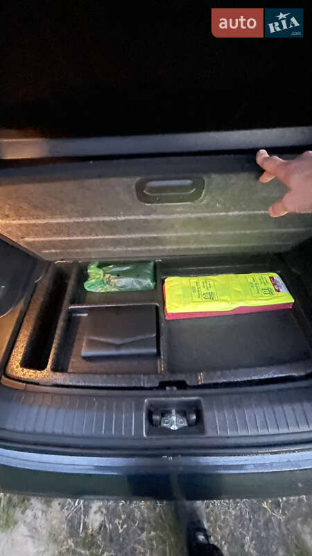 Внедорожник / Кроссовер Hyundai Kona 2019 в Сарнах