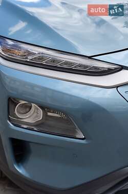 Внедорожник / Кроссовер Hyundai Kona 2018 в 