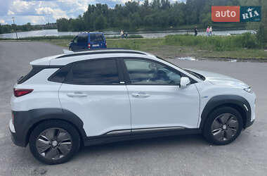 Внедорожник / Кроссовер Hyundai Kona 2020 в 
