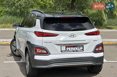 Позашляховик / Кросовер Hyundai Kona 2018 в 