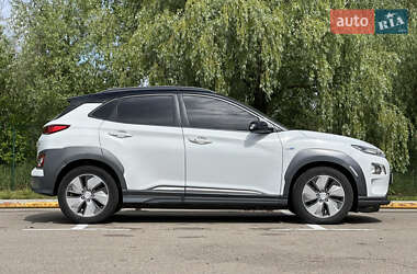 Позашляховик / Кросовер Hyundai Kona 2018 в 