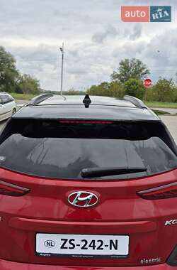 Позашляховик / Кросовер Hyundai Kona 2019 в 