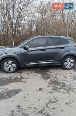 Внедорожник / Кроссовер Hyundai Kona 2019 в 
