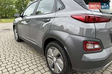 Внедорожник / Кроссовер Hyundai Kona 2020 в 