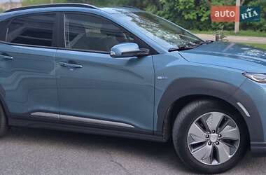 Внедорожник / Кроссовер Hyundai Kona 2019 в 