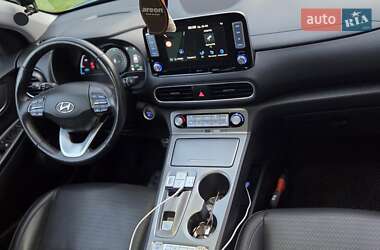 Внедорожник / Кроссовер Hyundai Kona 2019 в 