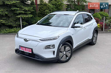 Внедорожник / Кроссовер Hyundai Kona 2021 в Тернополе