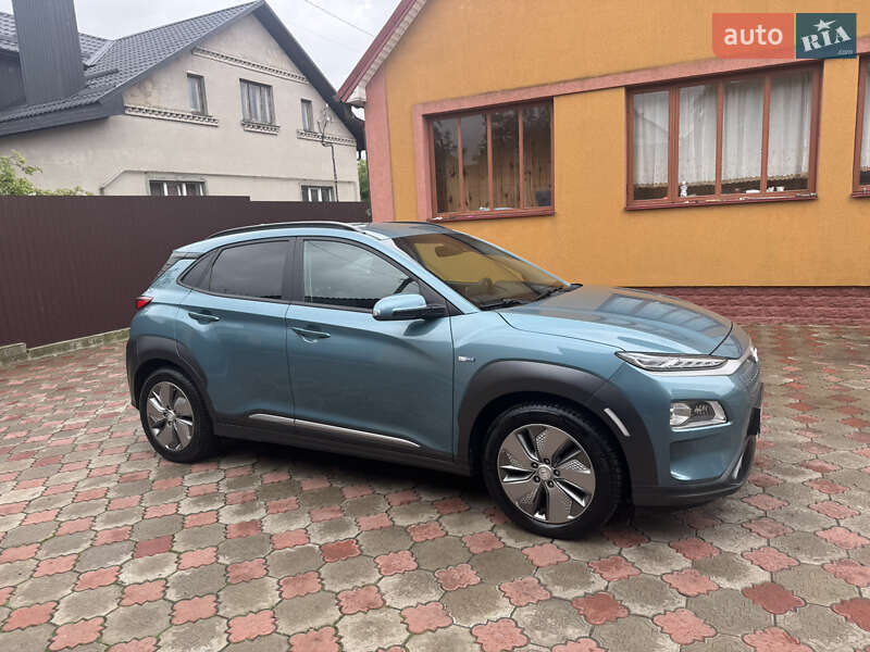 Внедорожник / Кроссовер Hyundai Kona 2020 в Ровно