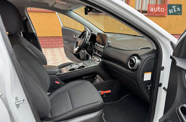 Позашляховик / Кросовер Hyundai Kona 2020 в 