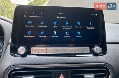 Позашляховик / Кросовер Hyundai Kona 2022 в 