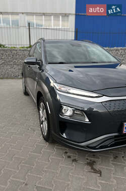 Внедорожник / Кроссовер Hyundai Kona 2020 в 