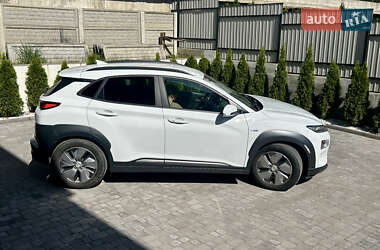 Внедорожник / Кроссовер Hyundai Kona 2019 в 
