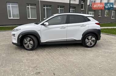Позашляховик / Кросовер Hyundai Kona 2019 в 