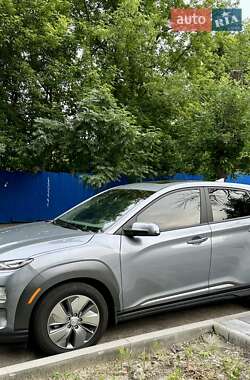 Внедорожник / Кроссовер Hyundai Kona 2020 в Киеве