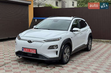 Внедорожник / Кроссовер Hyundai Kona 2019 в 