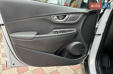 Внедорожник / Кроссовер Hyundai Kona 2019 в 