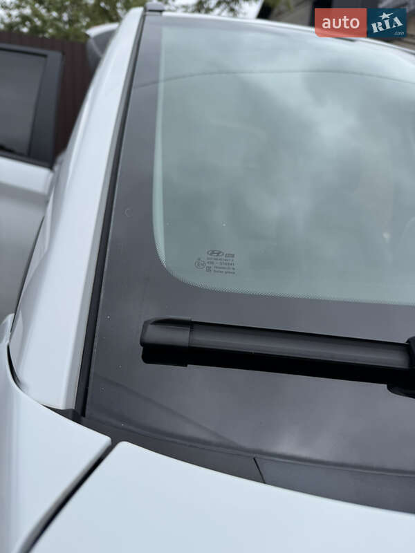 Внедорожник / Кроссовер Hyundai Kona 2019 в Ровно