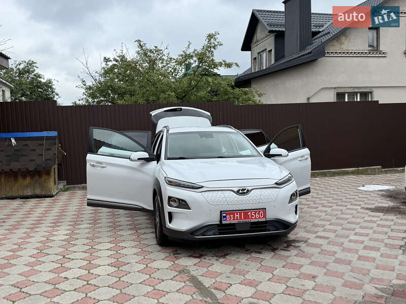 Внедорожник / Кроссовер Hyundai Kona 2019 в Ровно