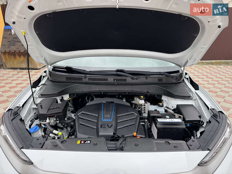 Внедорожник / Кроссовер Hyundai Kona 2019 в Ровно