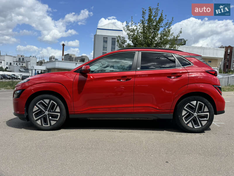 Внедорожник / Кроссовер Hyundai Kona 2022 в Киеве