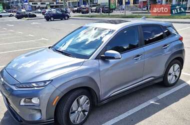 Внедорожник / Кроссовер Hyundai Kona 2020 в Киеве