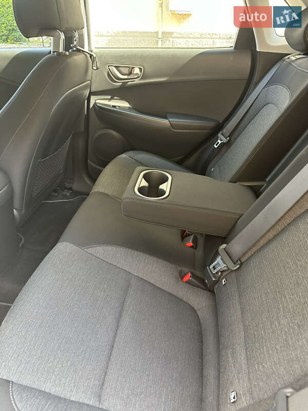 Внедорожник / Кроссовер Hyundai Kona 2020 в Тернополе