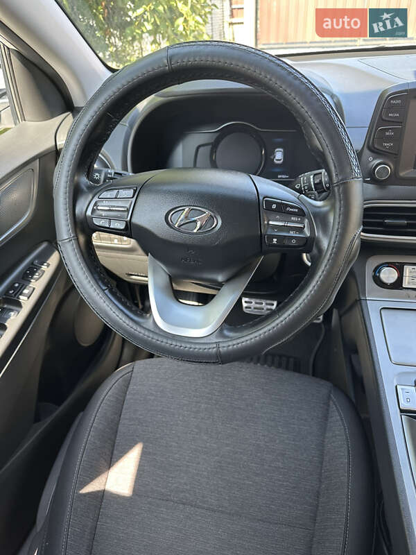 Внедорожник / Кроссовер Hyundai Kona 2020 в Тернополе