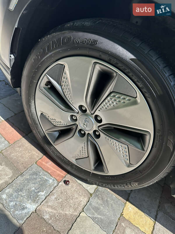 Внедорожник / Кроссовер Hyundai Kona 2020 в Тернополе