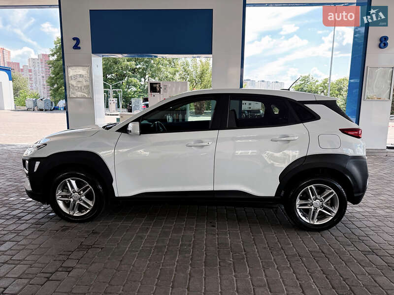 Внедорожник / Кроссовер Hyundai Kona 2020 в Киеве