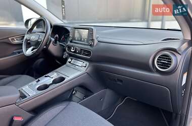 Позашляховик / Кросовер Hyundai Kona 2020 в 