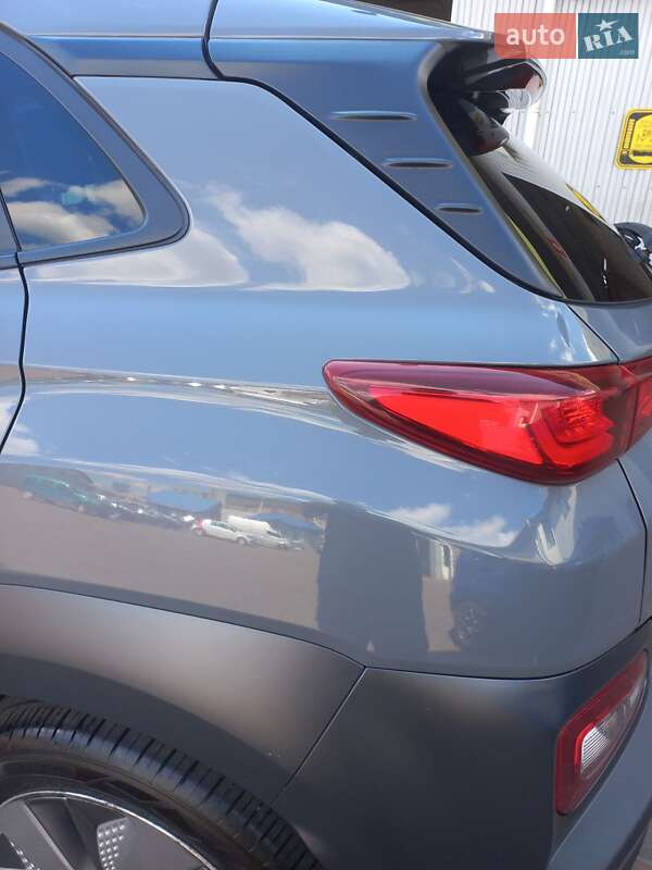 Внедорожник / Кроссовер Hyundai Kona 2018 в Ровно