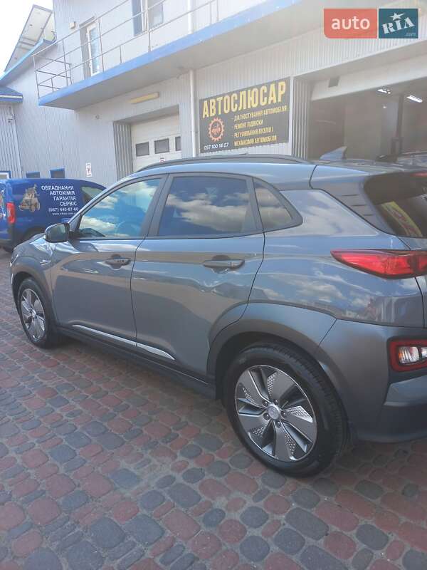 Внедорожник / Кроссовер Hyundai Kona 2018 в Ровно