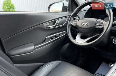 Внедорожник / Кроссовер Hyundai Kona 2018 в 