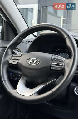 Внедорожник / Кроссовер Hyundai Kona 2018 в 