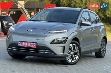 Внедорожник / Кроссовер Hyundai Kona 2023 в Тернополе