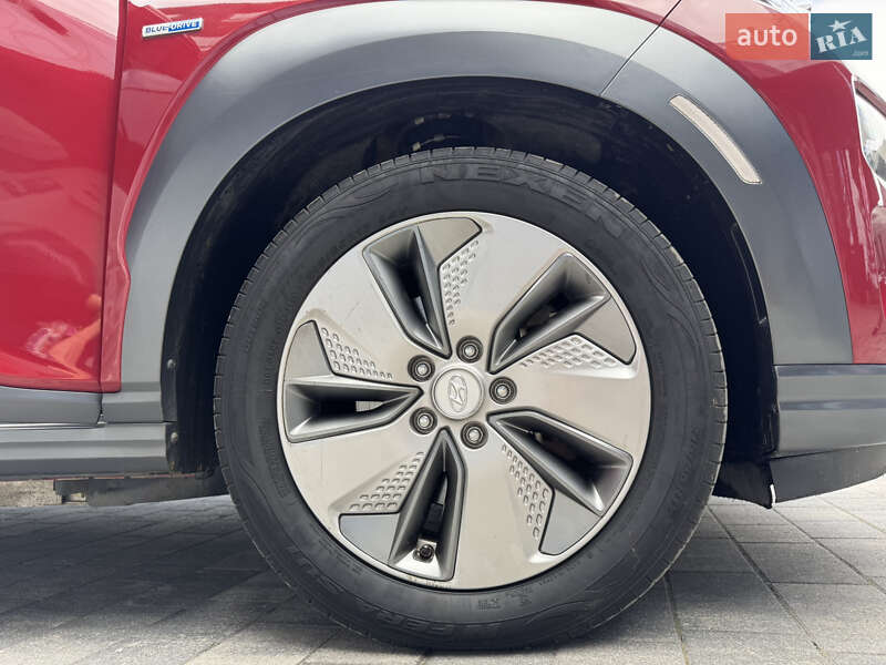 Позашляховик / Кросовер Hyundai Kona 2019 в Львові