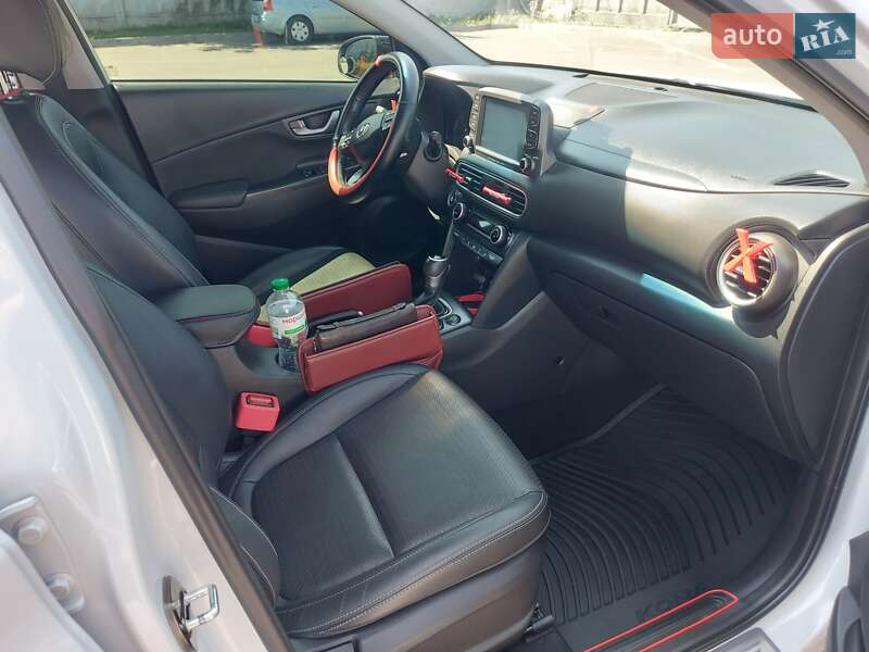 Внедорожник / Кроссовер Hyundai Kona 2019 в Харькове