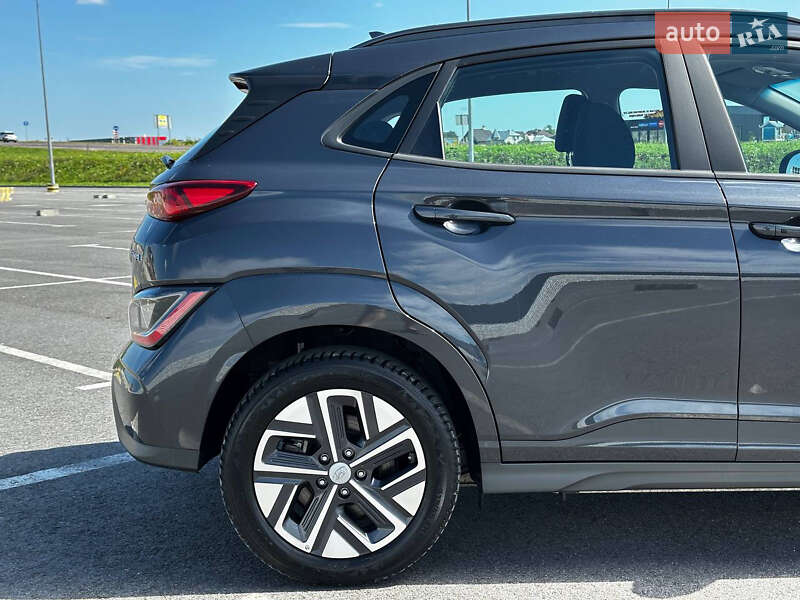 Внедорожник / Кроссовер Hyundai Kona 2022 в Львове