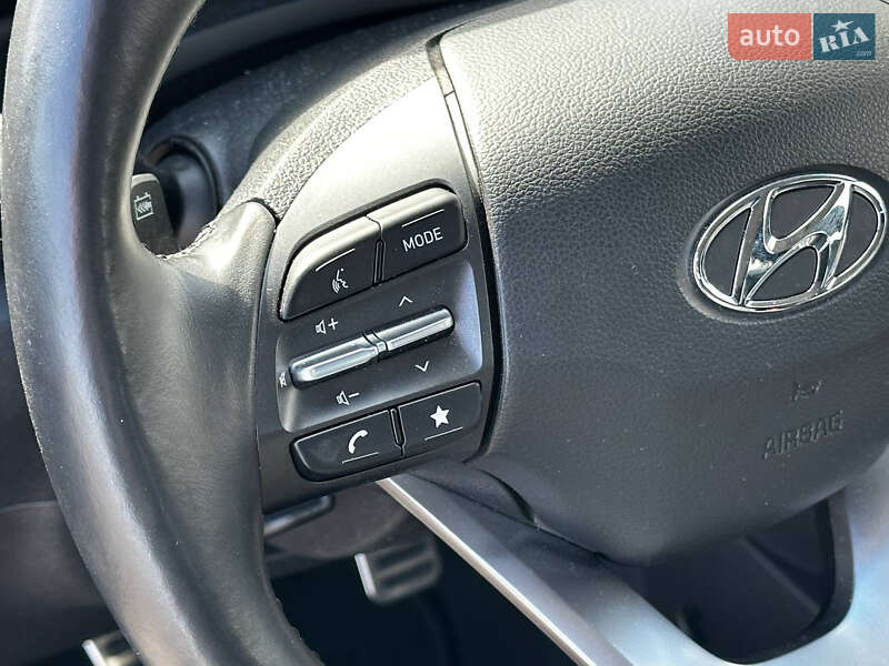 Внедорожник / Кроссовер Hyundai Kona 2022 в Львове