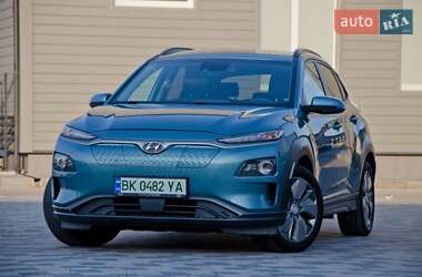 Внедорожник / Кроссовер Hyundai Kona 2019 в Клесовом