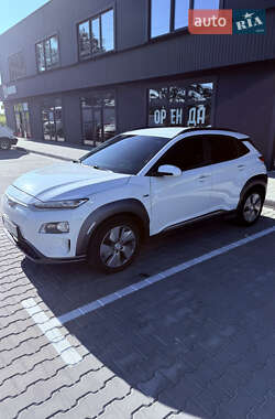 Внедорожник / Кроссовер Hyundai Kona 2019 в Белогородке