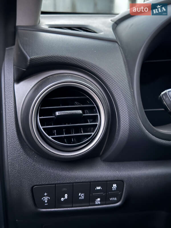 Внедорожник / Кроссовер Hyundai Kona 2019 в Львове