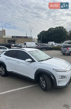 Внедорожник / Кроссовер Hyundai Kona 2020 в Житомире