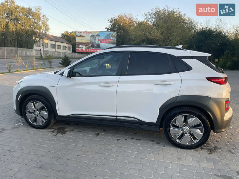 Внедорожник / Кроссовер Hyundai Kona 2020 в Тернополе
