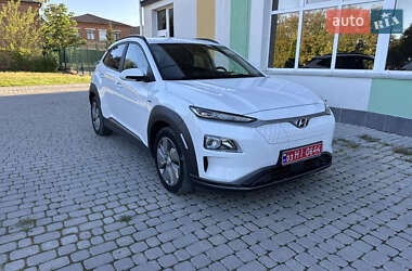 Внедорожник / Кроссовер Hyundai Kona 2020 в Хмельницком
