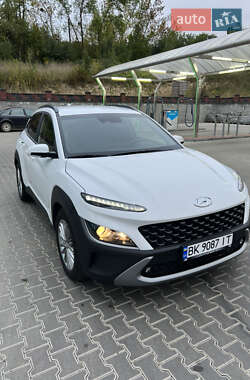 Внедорожник / Кроссовер Hyundai Kona 2021 в Ровно